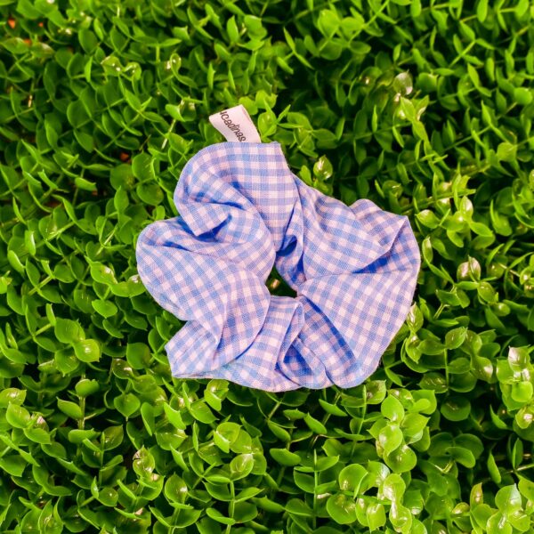 Scrunchies de tela hechos a mano – Colores y estampados variados - Imagen 8