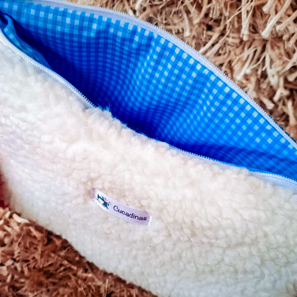 Riñonera Hygge de pana y borreguito – Moda y comodidad en un solo accesorio - Imagen 5