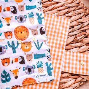 Portapañales con diseño de animales y cierre a presión para bebé.